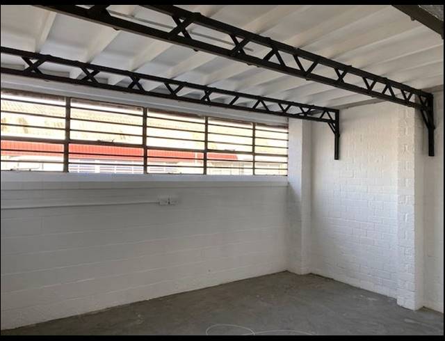 400M² WAREHOUSE TO LET IN RETREAT